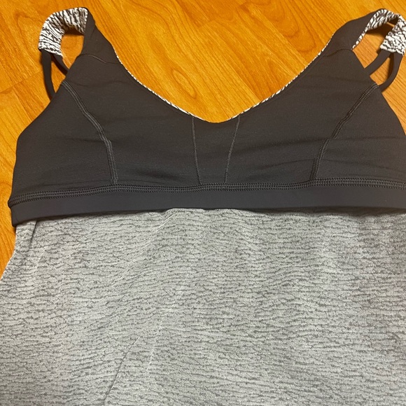 EUC Lululemon Knot Your Typical Tank *Medium Support For A/B Cup (Size 8) - Picture 12 of 14